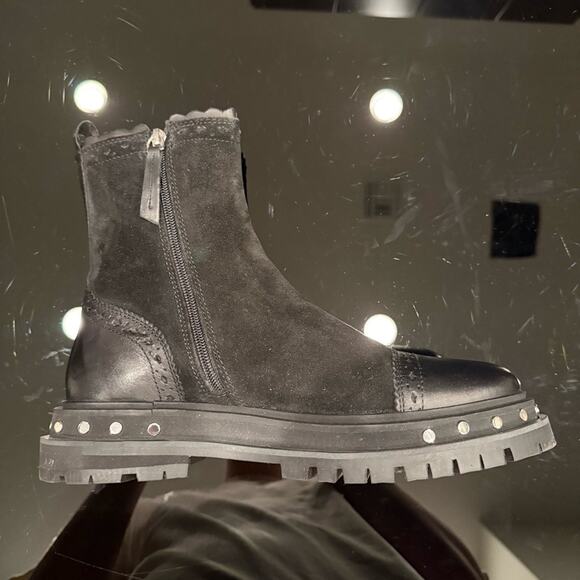 Free People Tate Chelsea Boot In Black | SLIGHTLY USED - Picture 9 of 12